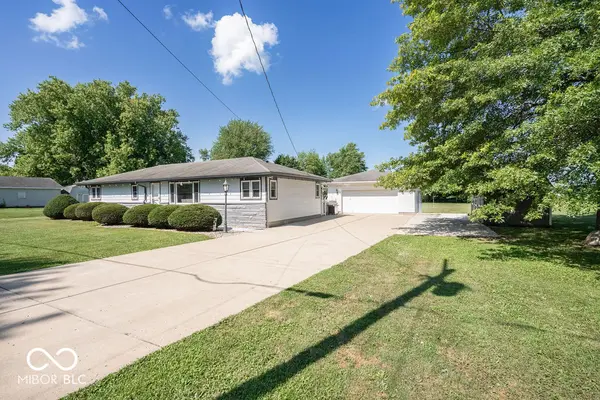 100 N Harmony ST, Elwood, IN 46036