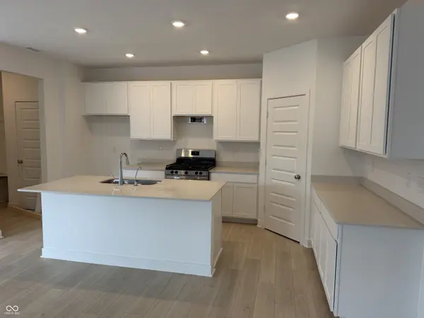 395 W Michigan ST, Fortville, IN 46040