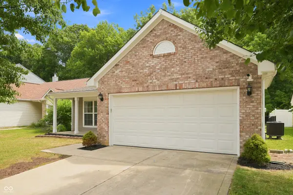 2115 Sotheby LN, Indianapolis, IN 46239