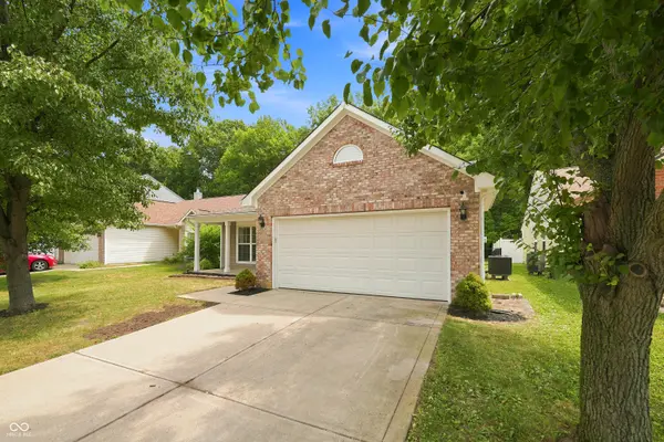 2115 Sotheby LN, Indianapolis, IN 46239