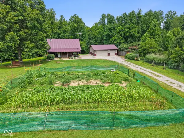 8940 W Georgetown RD, Columbus, IN 47201
