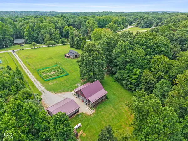 8940 W Georgetown RD, Columbus, IN 47201
