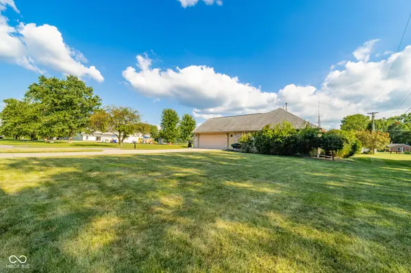 807 Spring Valley DR, Anderson, IN 46011