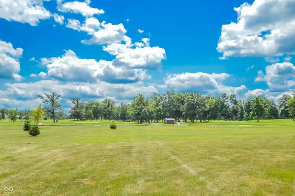 1190 E Case BLVD, Albany, IN 47320
