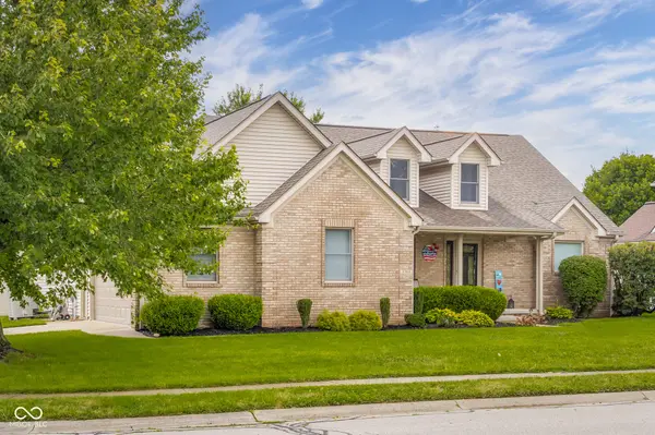 3368 Berkshire PL, Columbus, IN 47203