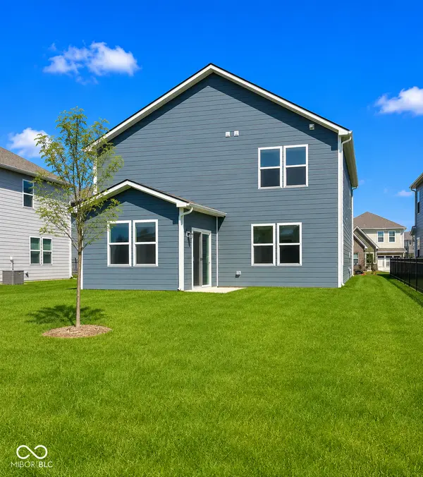 6097 Purple Leaf CT, Noblesville, IN 46062