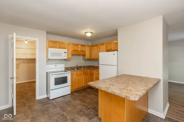 9 Greenbriar CT, Whiteland, IN 46184
