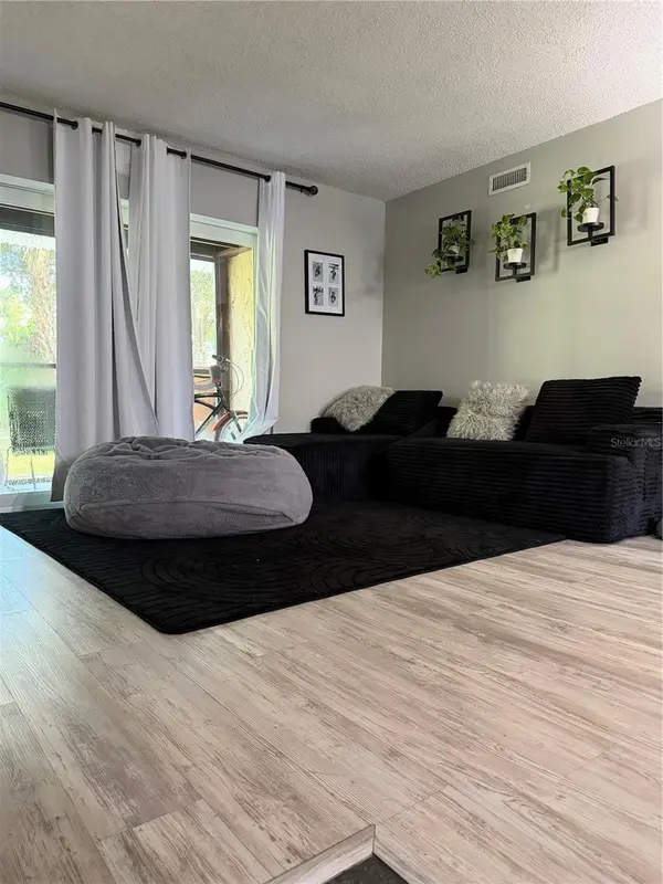 2617 PINE LAKE TER #B, Sarasota, FL 34237