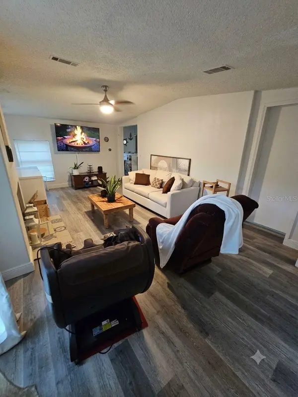16800 SE 249TH TER, Umatilla, FL 32784