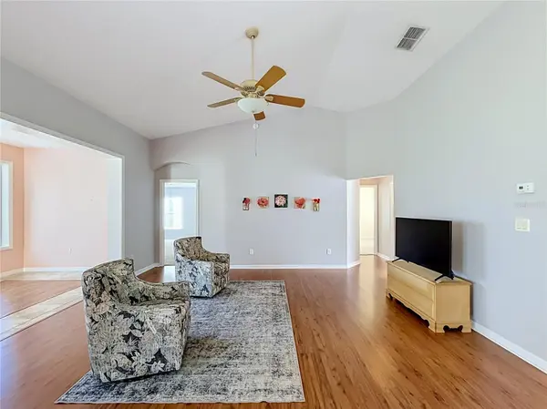 5024 LONG MEADOW DR, Leesburg, FL 34748