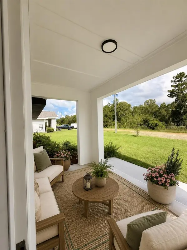 135 HARTFORD ST, Hawthorne, FL 32640