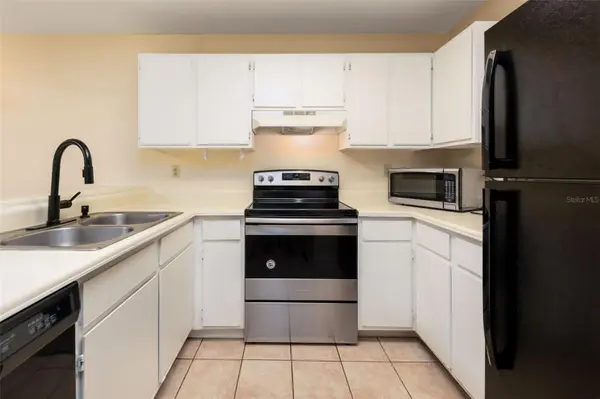 83 SE 16TH AVE #E102, Gainesville, FL 32601