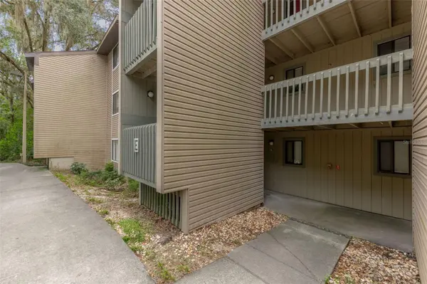 83 SE 16TH AVE #E102, Gainesville, FL 32601