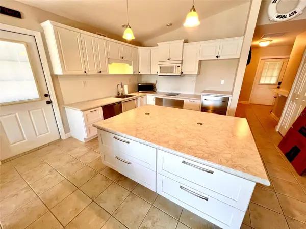 47-49 HATCHETT CREEK RD, Venice, FL 34285