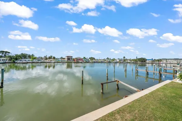 337 LA HACIENDA DR, Indian Rocks Beach, FL 33785