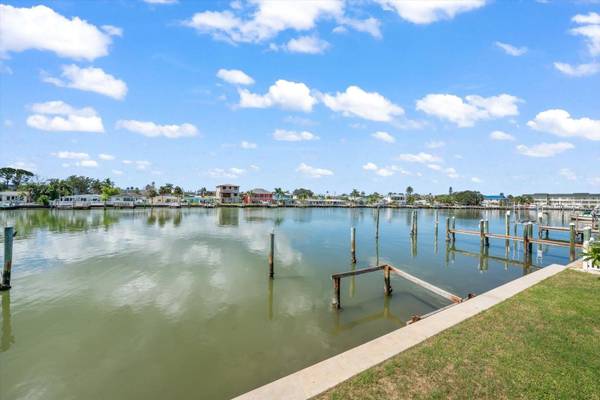 337 LA HACIENDA DR, Indian Rocks Beach, FL, 33785 photo 5