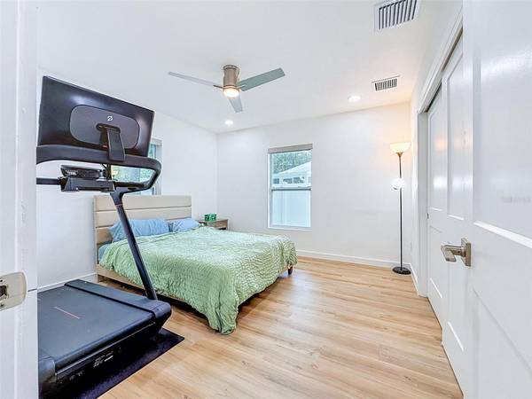 674 FREDERICA LN, Dunedin, FL, 34698 photo 39
