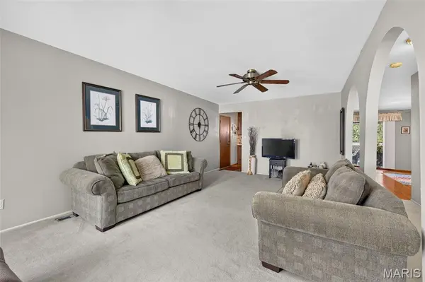 545 Lemonwood DR, Ballwin, MO 63021