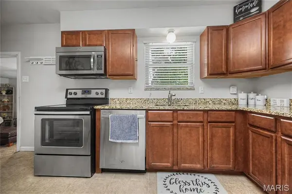 143 Bertrand DR, St Louis, MO 63129