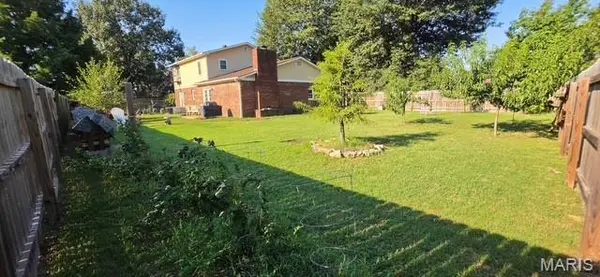 902 Glenn DR, Sikeston, MO 63801