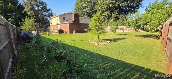 902 Glenn DR, Sikeston, MO 63801