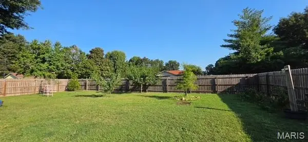 902 Glenn DR, Sikeston, MO 63801