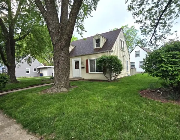 1106 Birchdale DR, Elgin, IL 60123