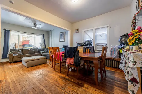 5530 S Seeley AVE, Chicago, IL 60636