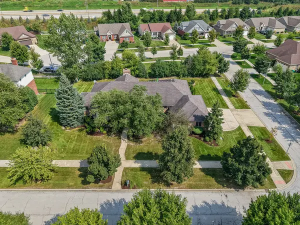 12991 Mayfair DR, Lemont, IL 60439