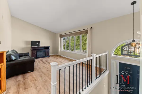 9241 Windsor Pkwy, Tinley Park, IL 60487