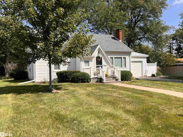913 E Adams AVE, Fairfield, IA 52556