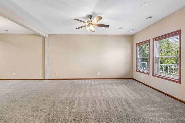 2107 Cedar Grove TRL #104, Eagan, MN 55122