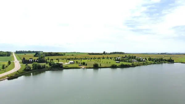 4 Summit LN, Lake Wilson, MN 56151