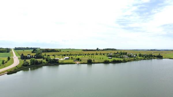 4 Summit LN, Lake Wilson, MN 56151