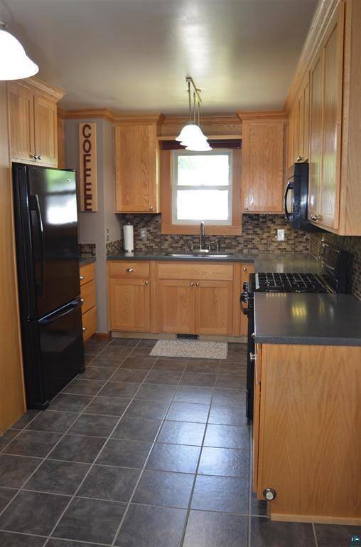 808 6th ST, Moose Lake, MN 55767