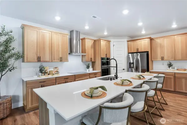 22859 SE Shore ST, Black Diamond, WA 98010