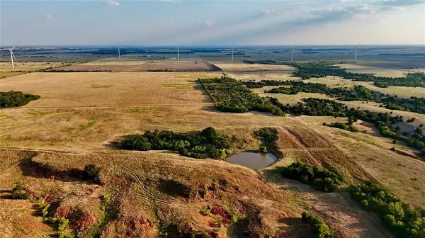 26498 E 670 RD, Hennessey, OK 73742