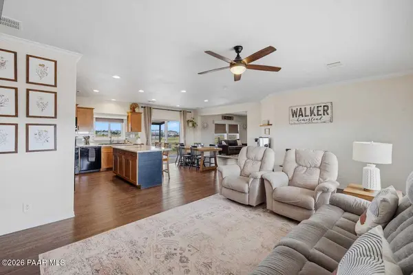 26320 N Vineyard LN, Paulden, AZ 86334