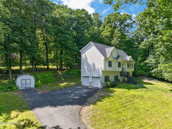 115 Blackberry DR, Milford, PA 18337