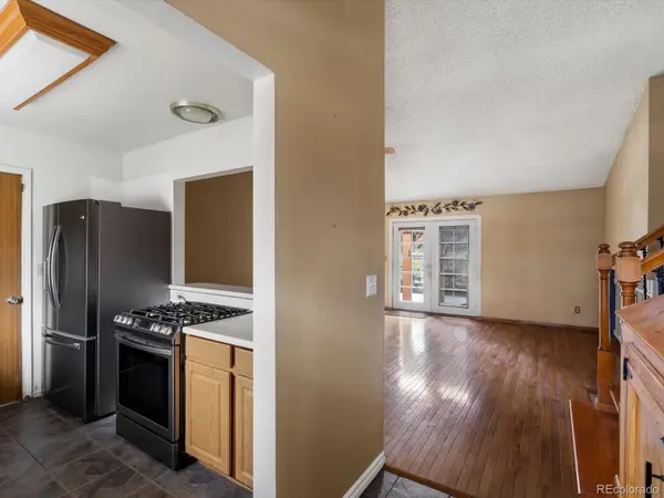 21502 E Powers CIR, Centennial, CO 80015