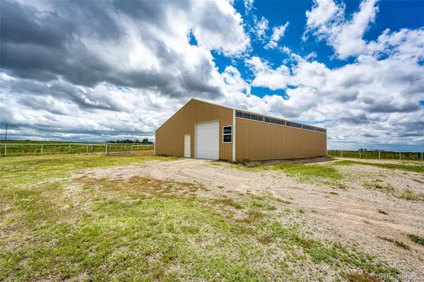 73 N Dutch Valley RD, Bennett, CO 80102