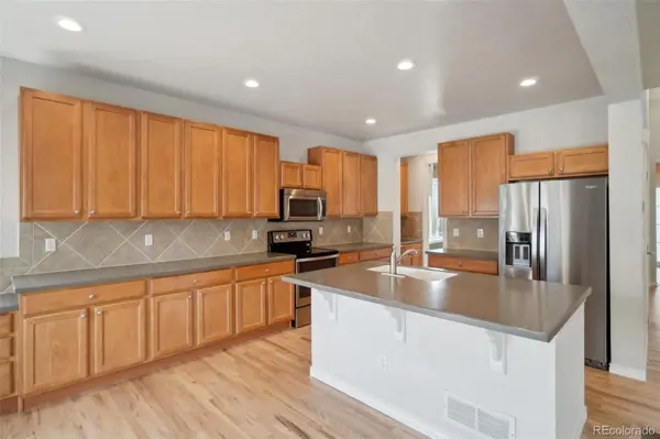 12248 Kittredge ST, Commerce City, CO 80603