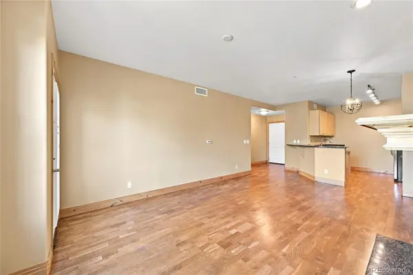 9079 E Panorama CIR #414, Englewood, CO 80112