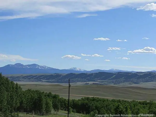 429 Caracara LN, Jefferson, CO 80456