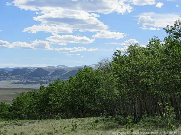 429 Caracara LN, Jefferson, CO 80456