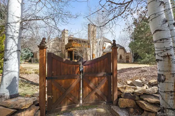 1 Gooseberry LN, Cherry Hills Village, CO 80113