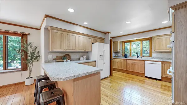 5770 Oak Creek LN, Greenwood Village, CO 80121
