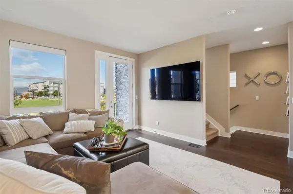 7426 S Logan ST, Littleton, CO 80122