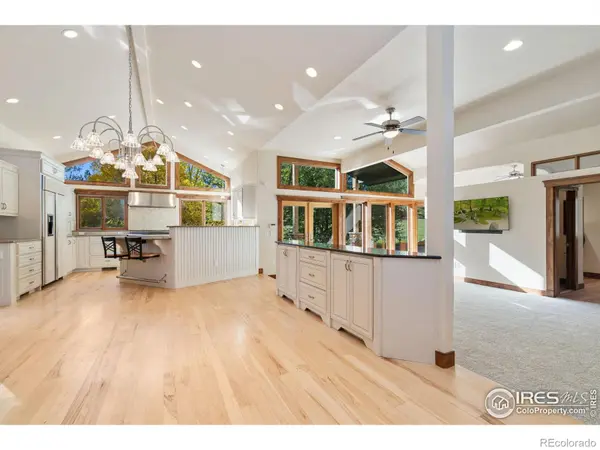 811 Hilldale DR, Fort Collins, CO 80526