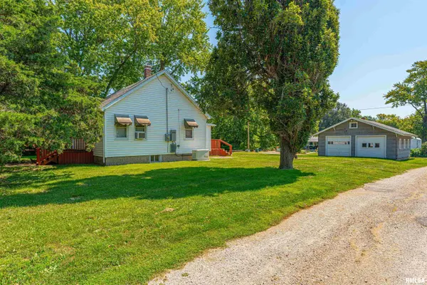 204 E Jemima ST, Clinton, IL 61727